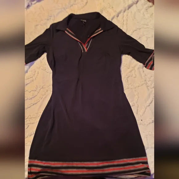 Dress - Picture 1 of 4